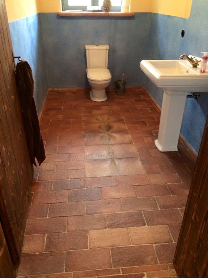 2 Pak Clay Non Slip Bathroom Terracotta Floor Tiles