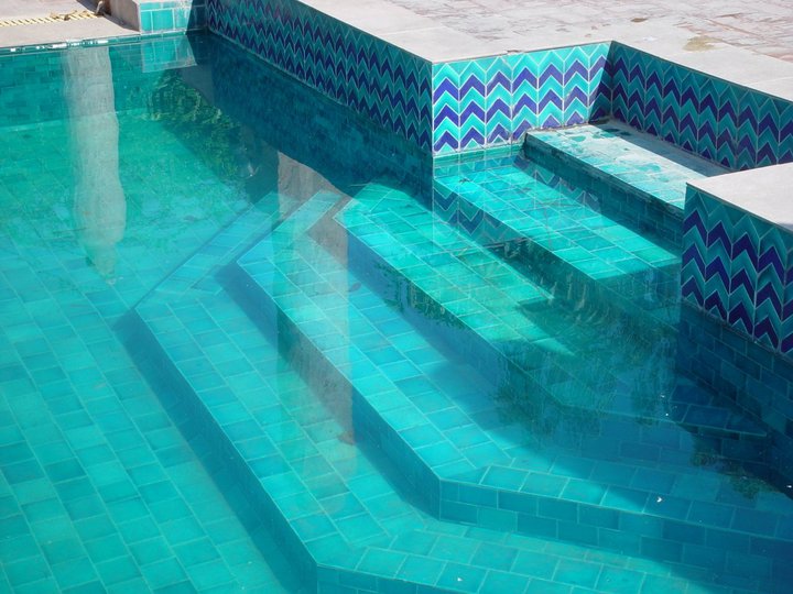 Swimming Pool Floor Tiles in Karachi (1)