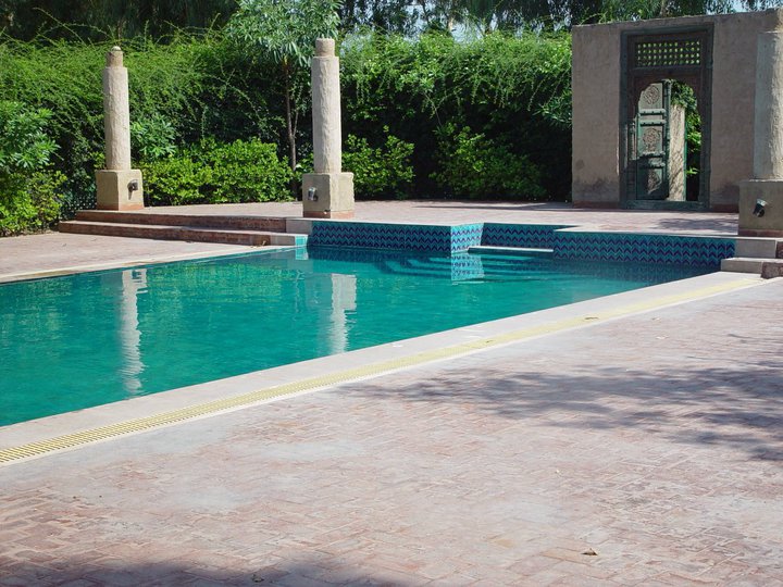 Swimming Pool Floor Tiles in Peshawar (4)